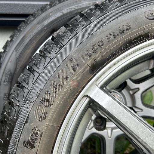 スタッドレスタイヤ　165/60R15 デリカミニ等