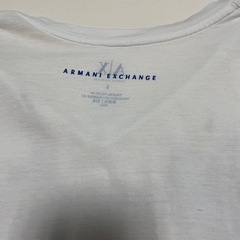 アルマーニ　TシャツVネック　メンズ👕👚の画像