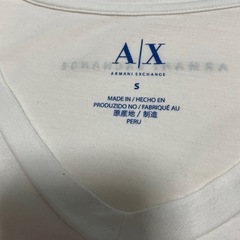 アルマーニ　TシャツVネック　メンズ👕👚の画像