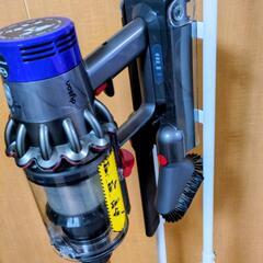 【美品】ダイソン cyclone v10 sv12 分解洗浄済み バッテリー新品 スタンド付きの画像