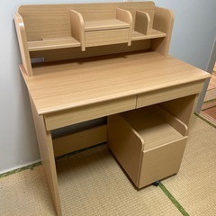 子供　学習机の画像