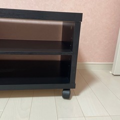 キャスター付き　TVボードの画像