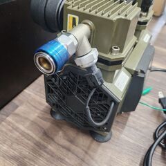 【中古】HAIGA ハイガー 超小型エアーコンプレッサー HG-DC880N1【ハンズクラフト熊本けやき通り店】【店頭取引限定】の画像
