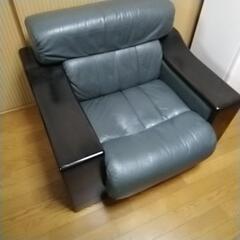 レザーソファーの画像