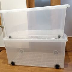 フタ式衣装ケース（車輪付き）2個の画像