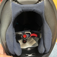 Araiヘルメット レッド・ブラック インカム付きの画像