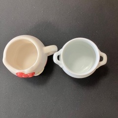 おまけ付き！ハローキティの可愛いデザインの陶器コップの画像