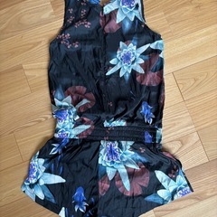 adidas オールインワンの画像