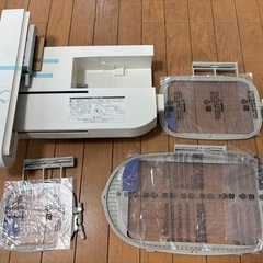 お盆限定！brother 刺繍機能付きコンピュータミシン DC3500 刺繍カードデータ付の画像