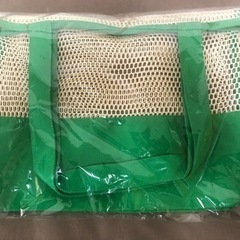 差し上げます　未開封　トートバック（カストロール）非売品の画像