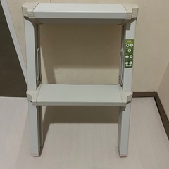 脚立(ホワイト)の画像