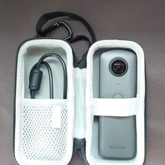 【RICOH】THETA V 360度カメラ【別売ケース付】の画像