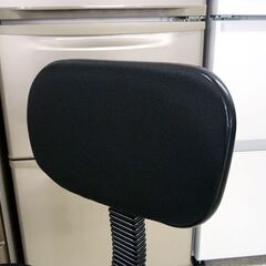 ☆未使用品 組立品 モノタロウ OAチェア WR-004A-BK キャスター付き 黒 デスクチェア オフィスチェア ブラック 札幌市 北区 屯田 の画像