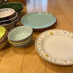 食器差し上げます全てお渡しでお願いしますの画像