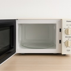 🍽️ Haier 電子レンジ（700W相当｜手動ダイヤル｜ターンテーブル）｜現状渡し｜熊本市中央区出水 引取限定📍の画像