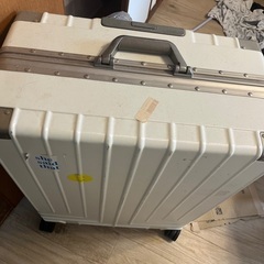 無料　キャリーケース　LLサイズの画像
