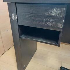 パソコンデスクの画像