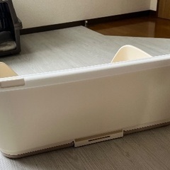ボンビアルコン (Bonbi) しつけるウォールトレー アイボリー 犬用 M サイズの画像