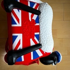 お話し中 子供用スーツケースの画像