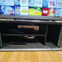 東芝レグザ 50インチ液晶テレビ + DVDプレイヤー + ブルーレイ/HDDレコーダー/ セットの画像
