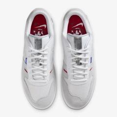 ☆新品☆[ナイキ] スカッシュ タイプ QS[SQUASH TYPE QS]ホワイト/ユニバーシティレッドCW7578-100

27cmの画像