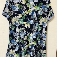 花柄Tシャツ　Lの画像
