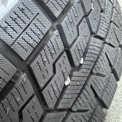 美品　冬タイヤ　新型プリウス　トヨタ車などに　195/60R17 2023年製　ワンシーズンのみ使用　　の画像