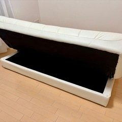 取引中※10日・11日、引取り※ニトリ　ソファーベッド(NSクリーン ピナ4 WH)　白　美品　東京都町田市の画像