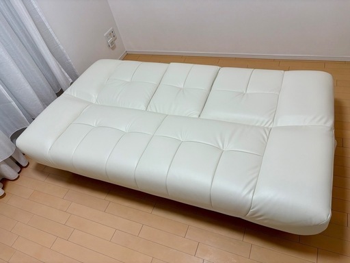 取引中※10日・11日、引取り※ニトリ　ソファーベッド(NSクリーン ピナ4 WH)　白　美品　東京都町田市