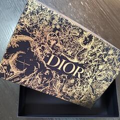 DIOR 化粧箱の画像