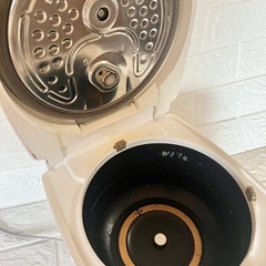 ✨ 三菱 IH炊飯ジャー NJ-VE107（2016年製・5.5合炊き／1.0L） ✨の画像