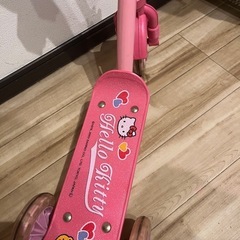 難あり激安✨ハローキティ✨キックボード✨の画像
