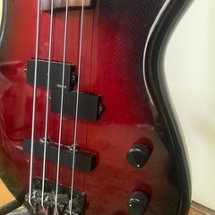 YAMAHA ベースギターの画像