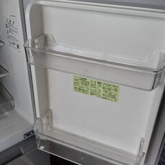 シャープ150リッター2ドア冷蔵庫の画像