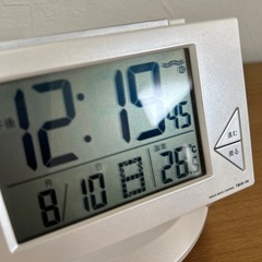 SEIKO 電波目覚まし時計の画像