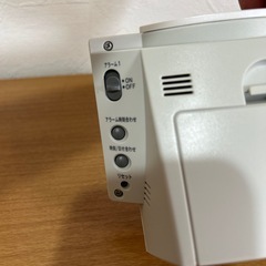 SEIKO 電波目覚まし時計の画像