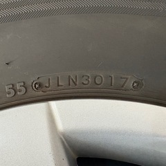 ⭐️在庫処分セール⭐️ ハイエース　ノーマルタイヤ　195/80R15 107/105L LT BRIDGESTONE V600 2019年製　2017年製の画像