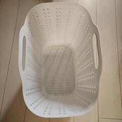 ニトリ洗濯カゴの画像