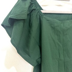 URBAN RESEARCH　オフショルトップスの画像