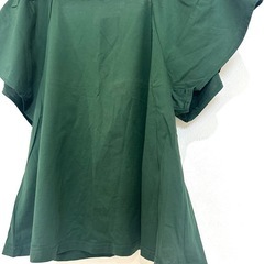 URBAN RESEARCH　オフショルトップスの画像