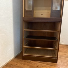 仏壇収納家具の画像