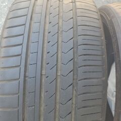 215/35ZR19 サマータイヤ ３本の画像