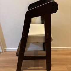 子どもの椅子の画像
