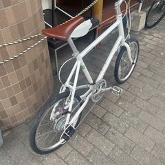 リサイクルショップどりーむ荒田店　No428 ミニベロ　クロスバイク　WEEKENDBIKES　定価約４万円　ギア切り替え７段変速　快適な乗り心地♪の画像