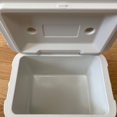 小さいクーラーボックス　350ml6本入るものの画像