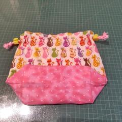 ハンドメイド　猫柄巾着弁当袋の画像