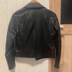 UNIQLO　レザージャケットの画像