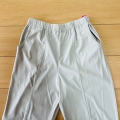 【未使用】レディース 冷却 めちゃ楽パンツ 8分丈 股下55cm ベージュ Mの画像
