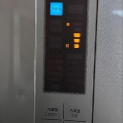東芝550リッターフレンチドア冷蔵庫の画像