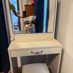 ドレッサー
の画像